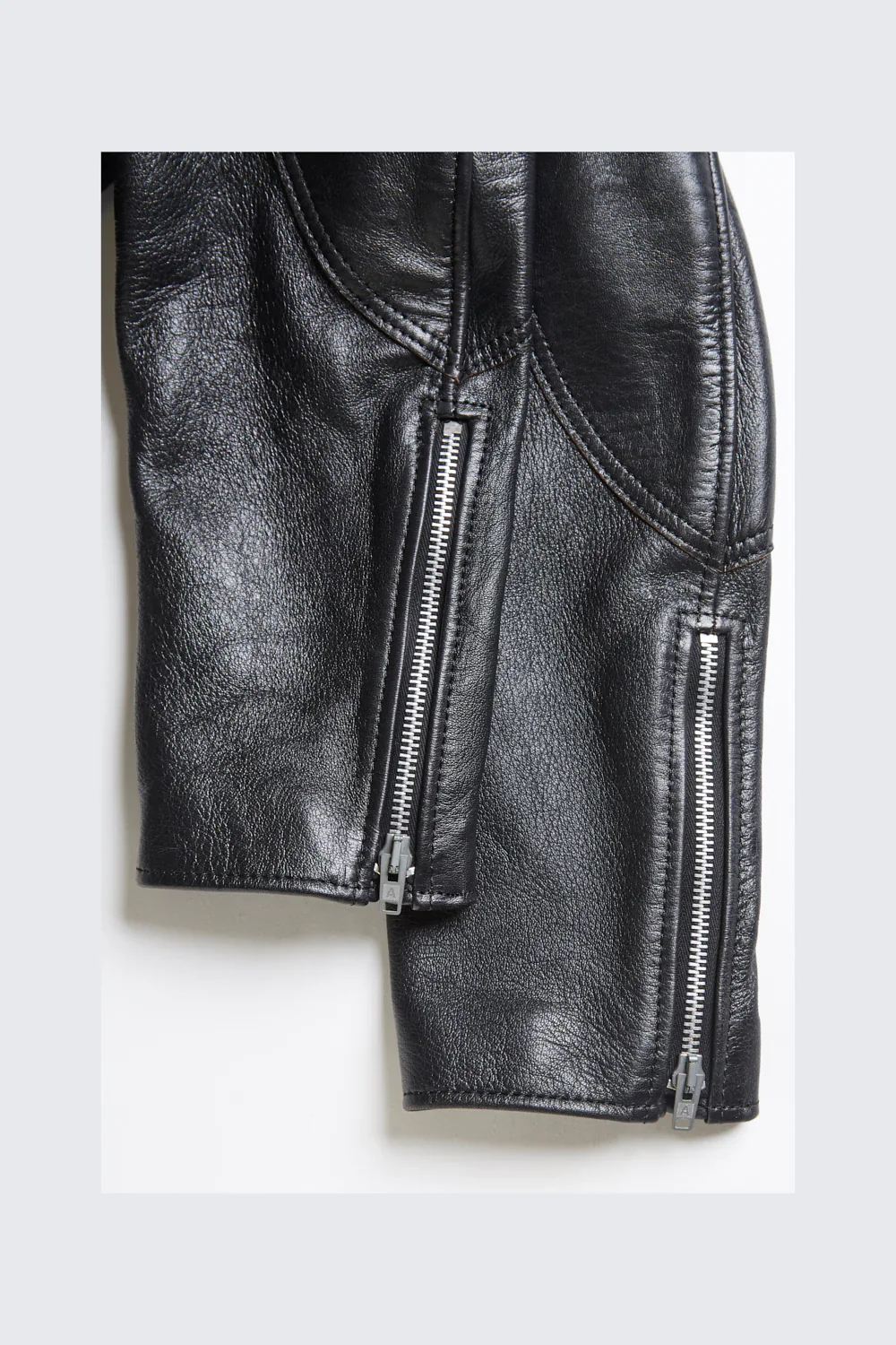 SLEEVE LENGTH / 袖丈